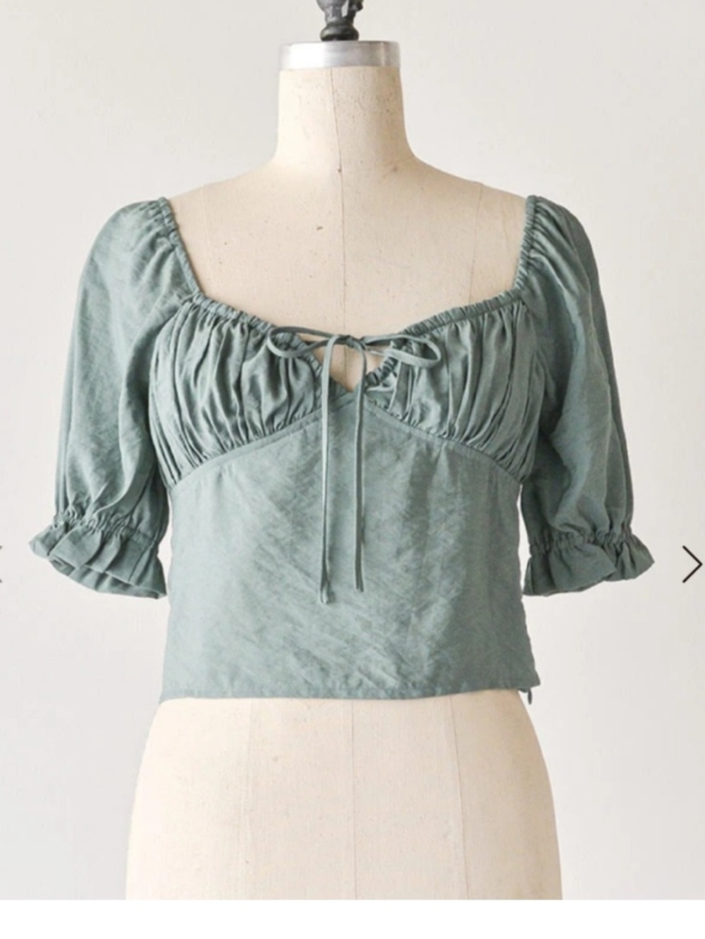 Adored vintage Garden Mews Top